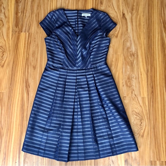 Shelby & Palmer Dresses & Skirts - Elegant Striped Blue Dress